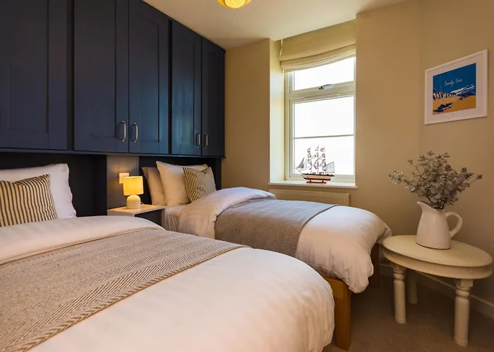 Stunning Sea View Central Torbay Home With Parking